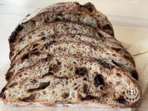 Pão de fermentação natural com recheios - Baila Bakes