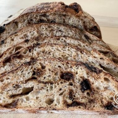 Pão de fermentação natural com recheios - Baila Bakes